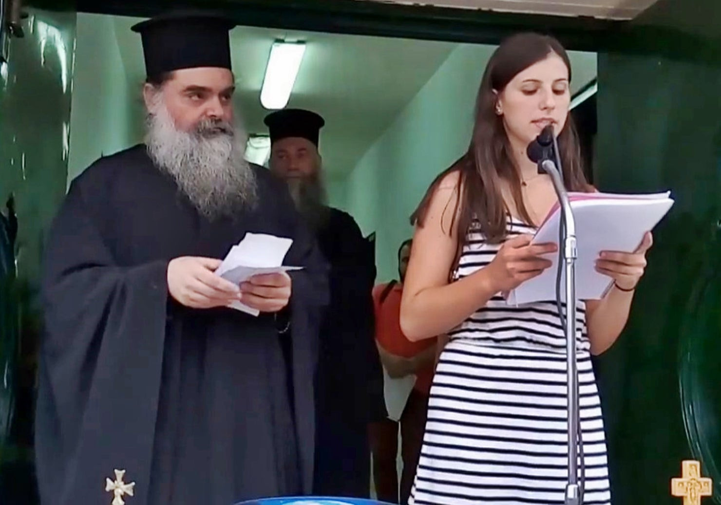 Συγκλόνισε η μαθήτρια του Κοινωνικού Φροντιστηρίου Αγρινίου που πέρασε στο Πανεπιστήμιο με την βοήθεια του π.Κωνσταντίνου Καντάνη και των καθηγητών της